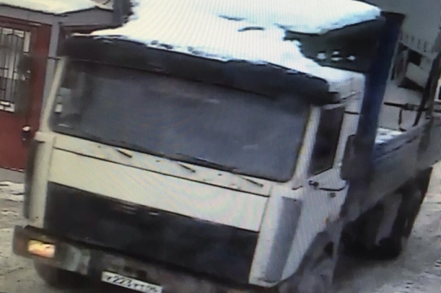 Дальнобойщик похитил груз на миллион рублей и скрывается на пермских дорогах
