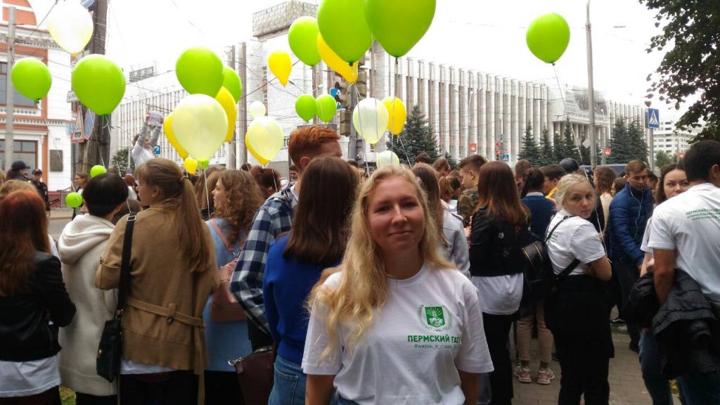 парад студентоа анна.jpg