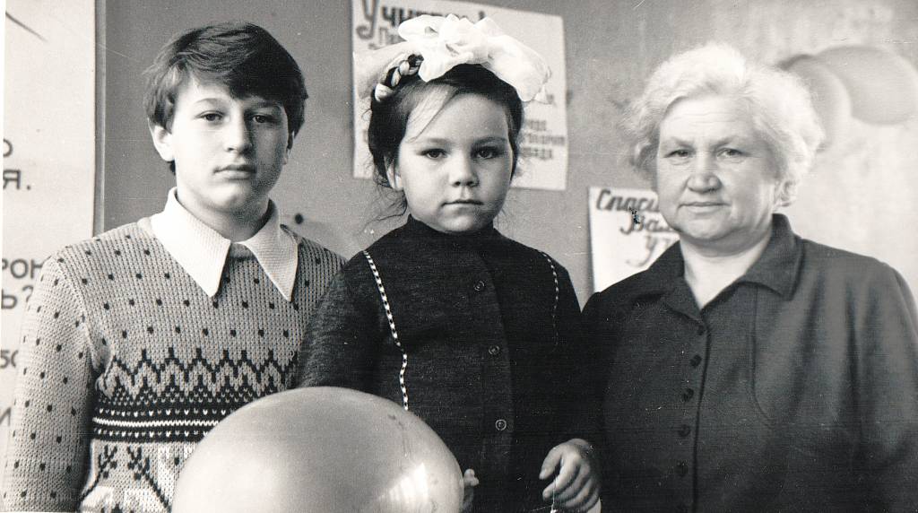 Дмитрий Скриванов с семьей подруги мамы.jpg