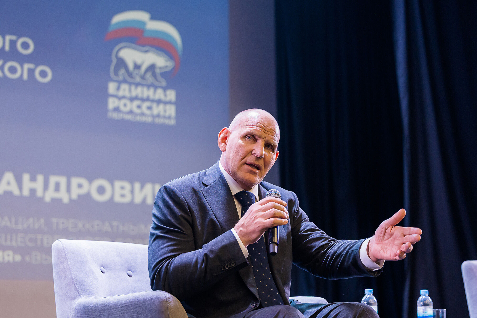 Диалог с будущими педагогами: Герой России Александр Карелин встретился со студентами и преподавателями ПГГПУ, обсудив подготовку профессиональных кадров и развитие высшего образования