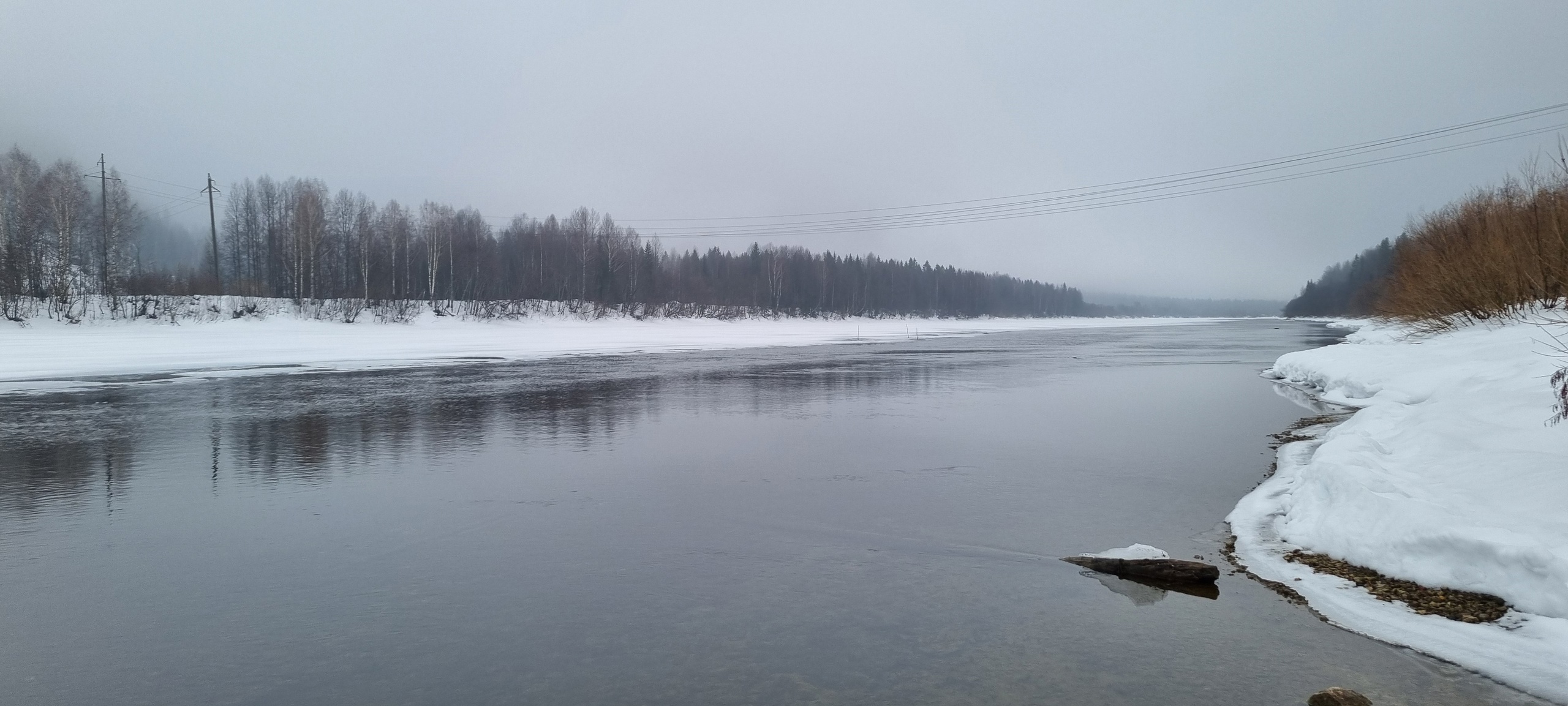 Фото: государственный инспектор в области охраны окружающей среды Вишерского участка природного парка 