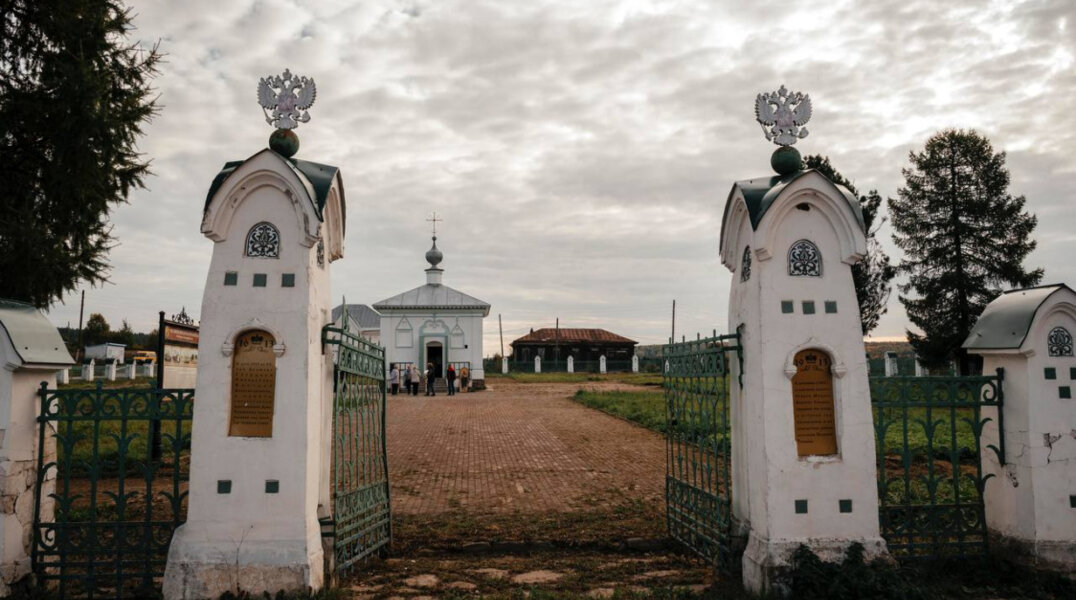 Оковы Михаила Романова из Ныроба перевезли в Чердынь на время ремонта здания бывшей Богадельни