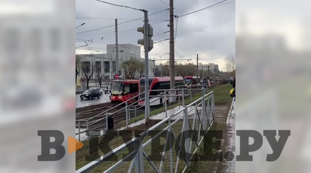 В центре Перми 21 апреля встали трамваи