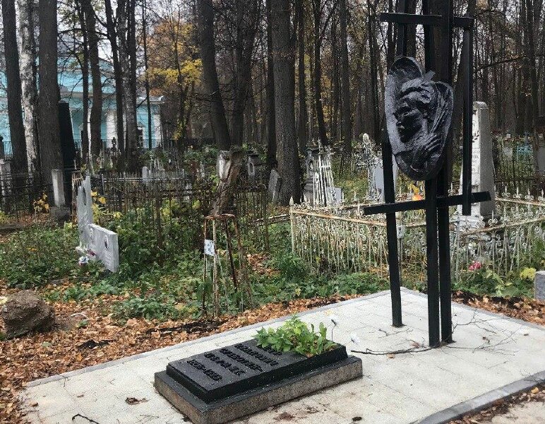 На Егошихинском кладбище отреставрируют могилу «первого художника коми-пермяцкого народа»