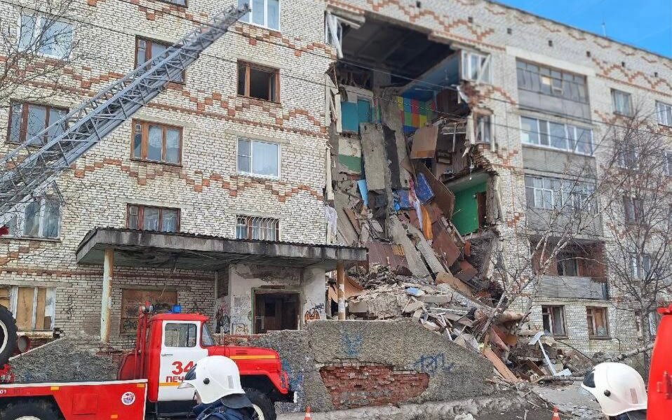 В Республике Коми рухнула часть многоэтажного дома