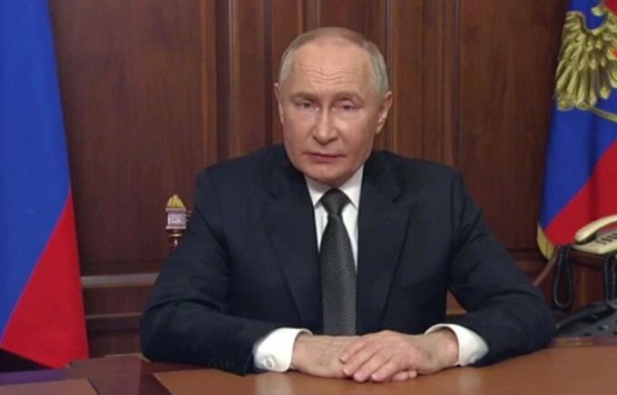 Путин рассказал, что испытания ракетного комплекса «Орешник» будут продолжаться