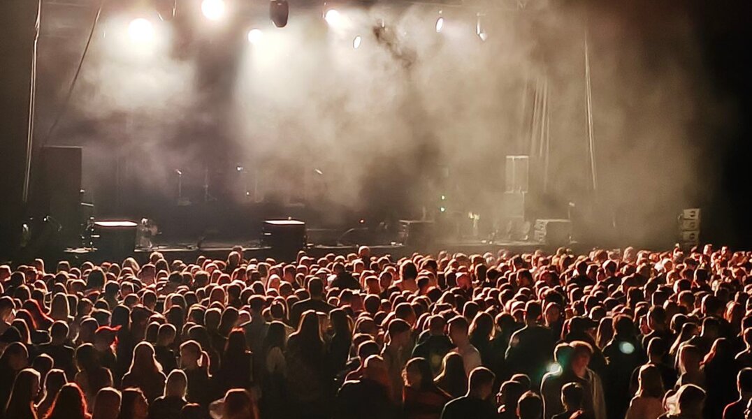 В Перми на час задержали концерт известной группы «Три дня дождя»