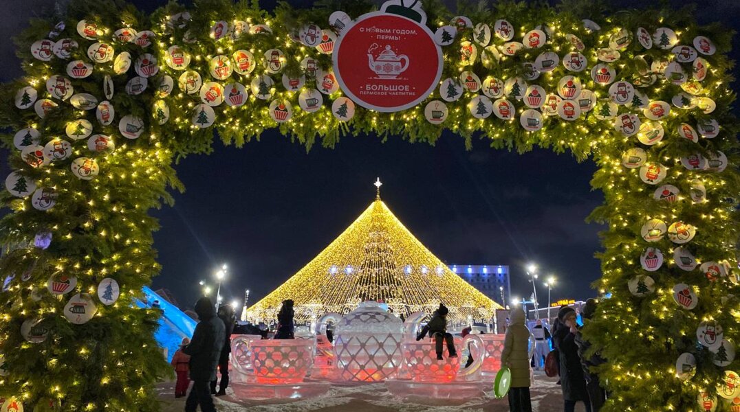 В Перми световые новогодние украшения демонтируют после 9 февраля