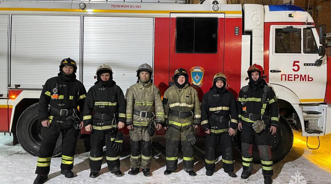 На пожаре в Перми спасли 13 человек