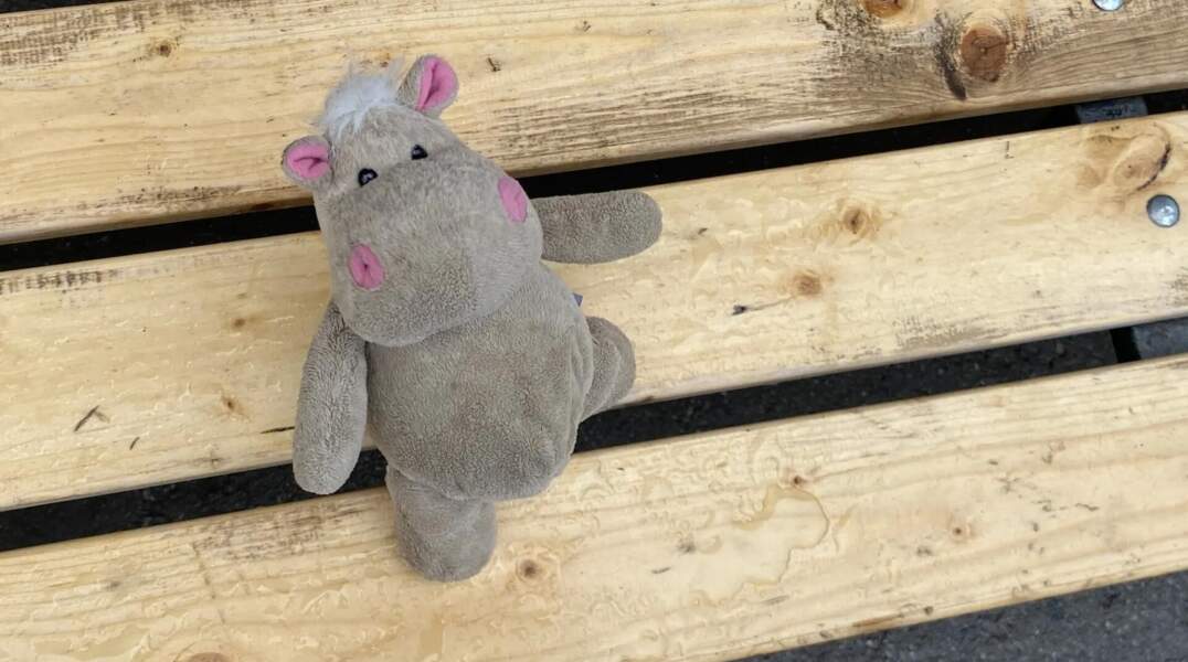 игрушка ребенок в опасности 