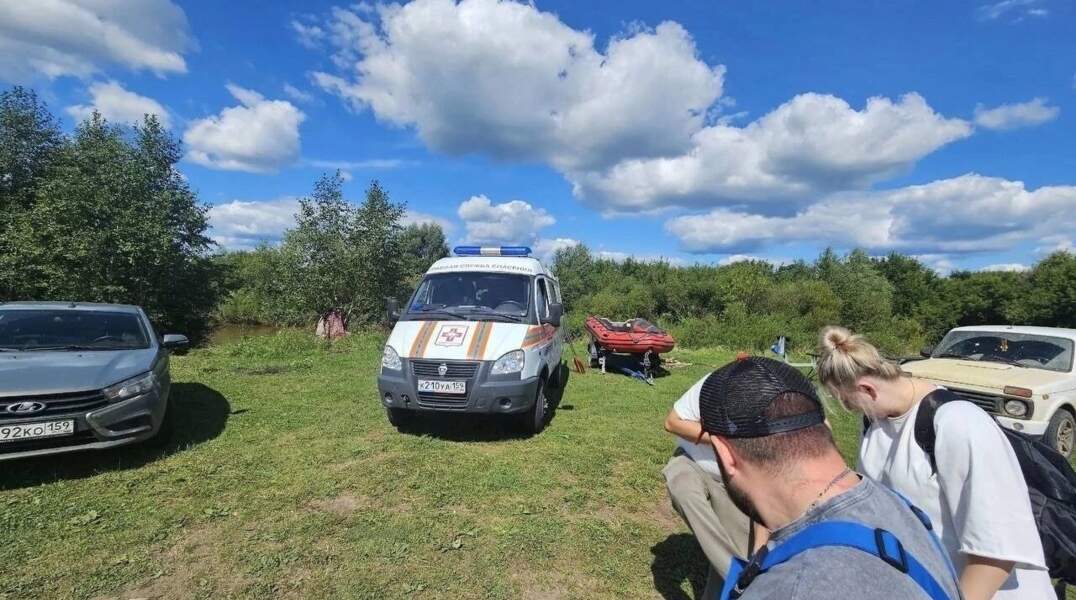 спасатели, река, поиски