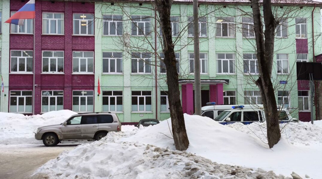 В Перми эвакуировали школу на Баумана из-за сообщения о минировании