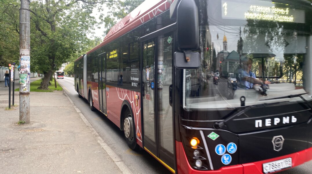 С начала года более четырех миллионов человек проехали на автобусах-«гармошках» в Перми