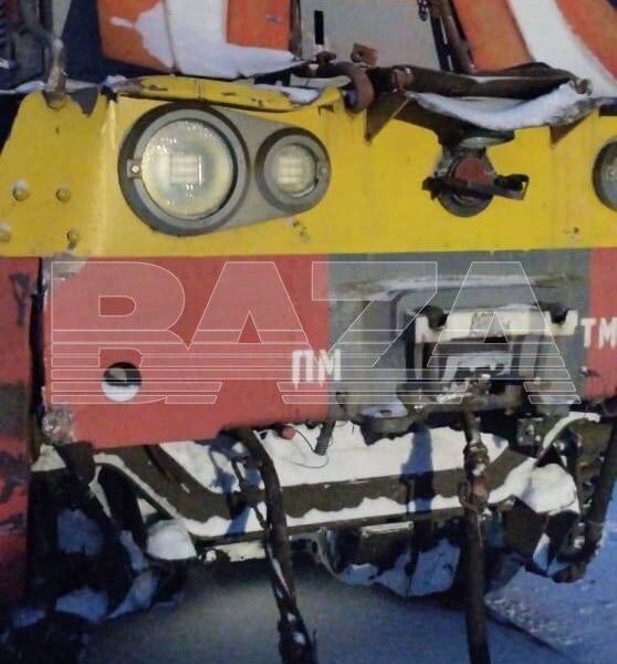 Пассажирский поезд Адлер — Пермь врезался лоб в лоб в маневренный состав