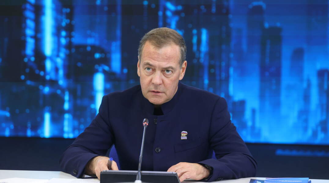 Медведев