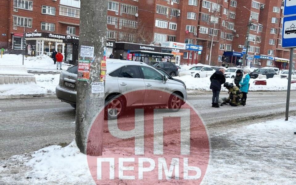 В Индустриальном районе Перми автомобиль сбил пешехода