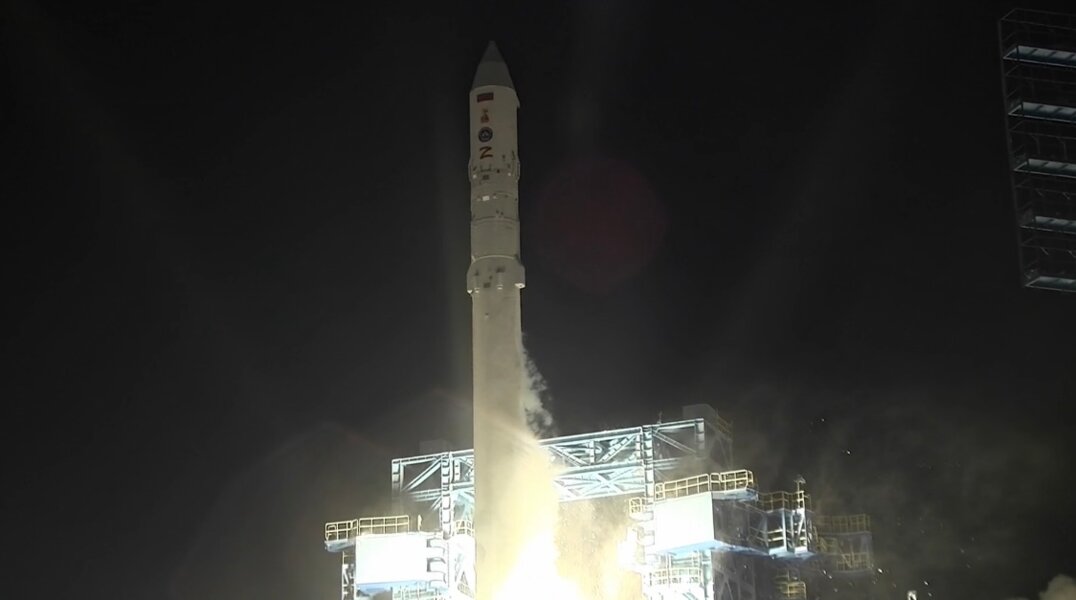 Ракета с пермским двигателем вывела на орбиту военные спутники