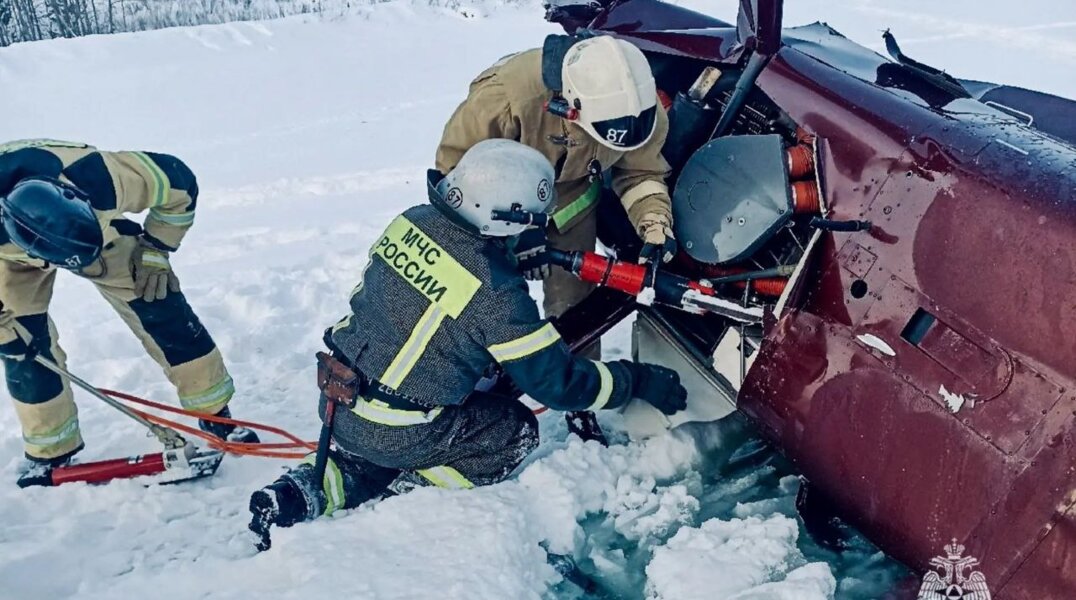 В Прикамье два человека погибли при падении вертолета