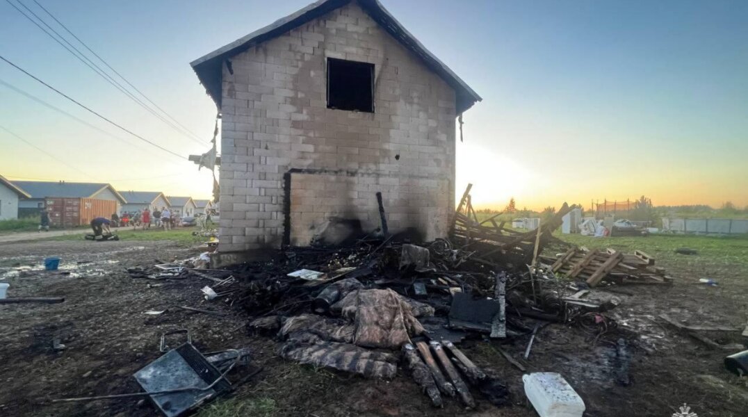 Мать спасла ребенка при пожаре в частном доме под Пермью