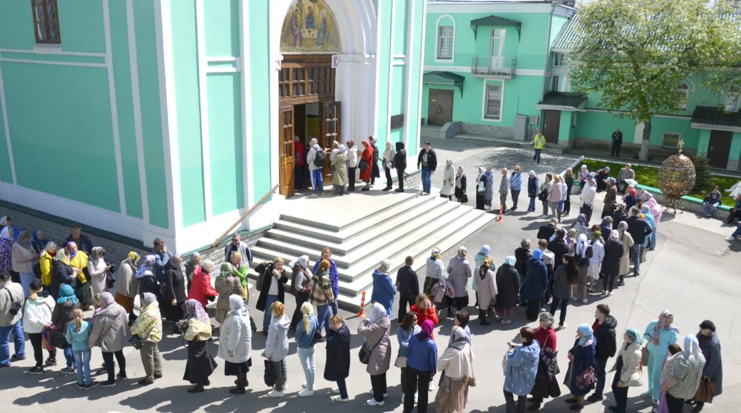 В Перми к иконе Казанской Божьей Матери выстроилась многочасовая очередь