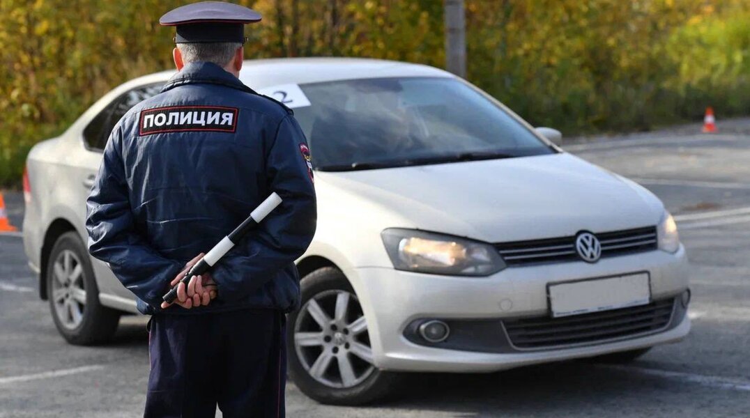 В Прикамье полицейские задержали женщину с поддельными правами
