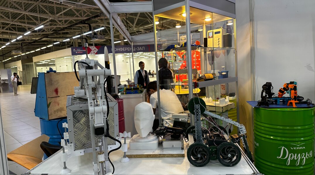 Фоторепортаж: инновационные разработки пермских школьников