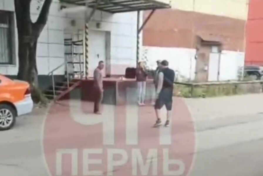 Угрожал «розочкой». В Перми на Желябова второй раз за сутки произошла потасовка