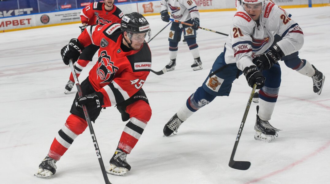 Пермский хоккейный клуб «Молот» одержал победу над «СКА-Невой»