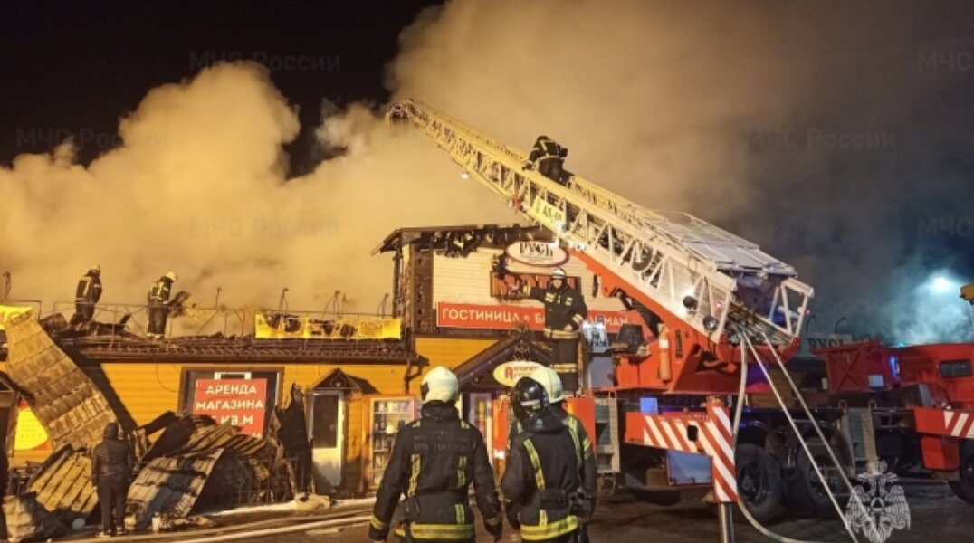 В Брянской области сгорел гостиничный комплекс площадью 1600 квадратных метров