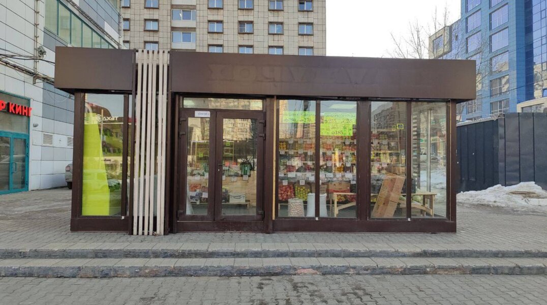 Специалисты районных администраций начали проводить рейды по выявлению фактов продажи табака в павильонах