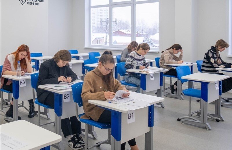 Путин разрешил пересдавать один из выбранных экзаменов ЕГЭ