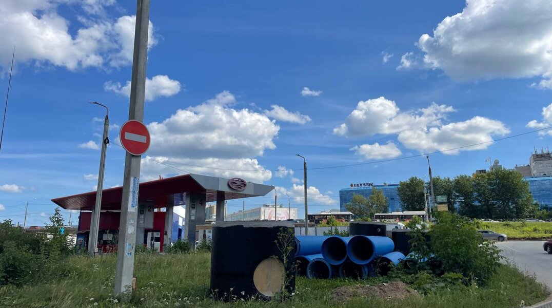 В Перми автозаправка в створе строительства улицы Строителей продолжит работать еще два месяца