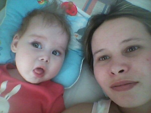 «Я ее не бросала». Мать тяжелобольной малышки из Перми сама отправила «отца-героя» в декрет