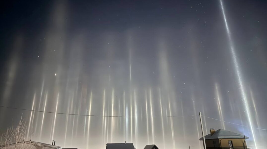 В Прикамье заметили яркие световые столбы