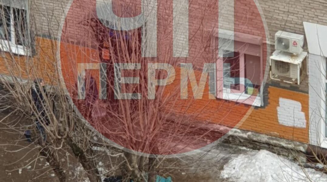 Глава Кировского района Перми прокомментировал обрушение глыбы льда на женщину