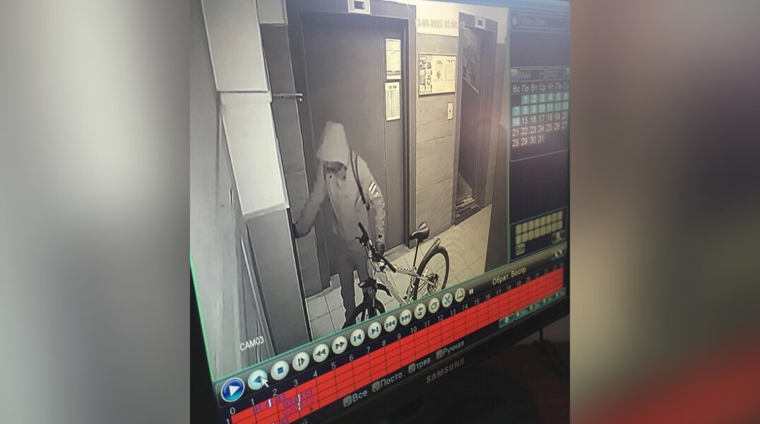 В Перми на камеры видеонаблюдения попал велосипедный вор