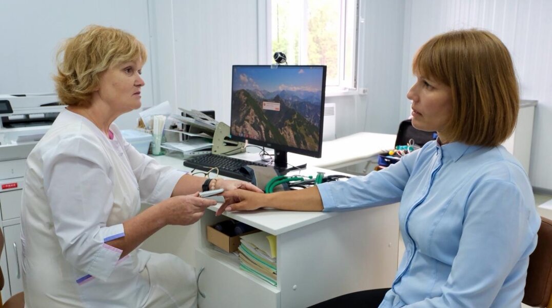 В отдаленные пункты Пермского края за четыре года приехали работать 600 медработников