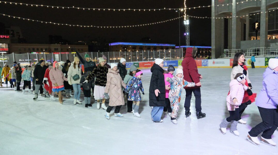 Главный каток Перми на площади у Театра-Театра завершит работу