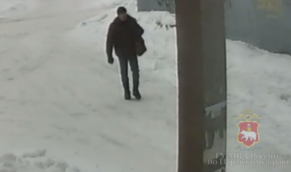 Полицейские просят пермяков опознать на видео преступника