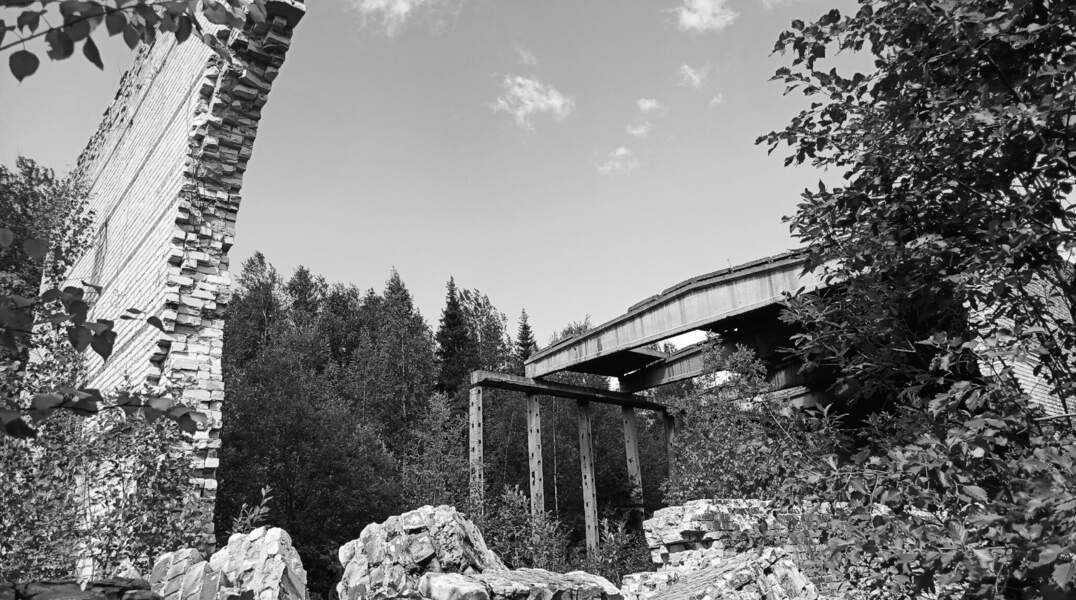 В Губахе запланировали снос руин недостроенного спорткомплекса времен 90-ых