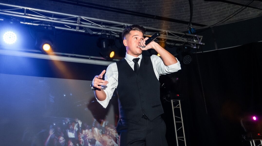 В Перми обокрали машину известного ведущего