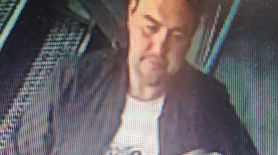 Полиция в Перми разыскивает подозреваемого в избиении мужчины