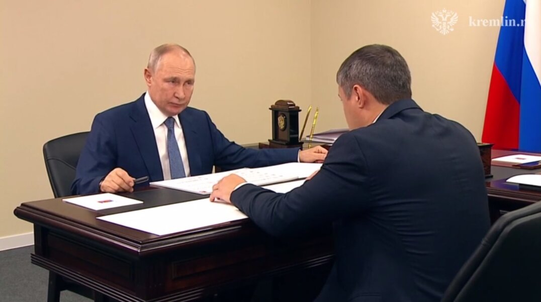 Владимир Путин провел встречу с губернатором Пермского каря Дмитрием Махониным
