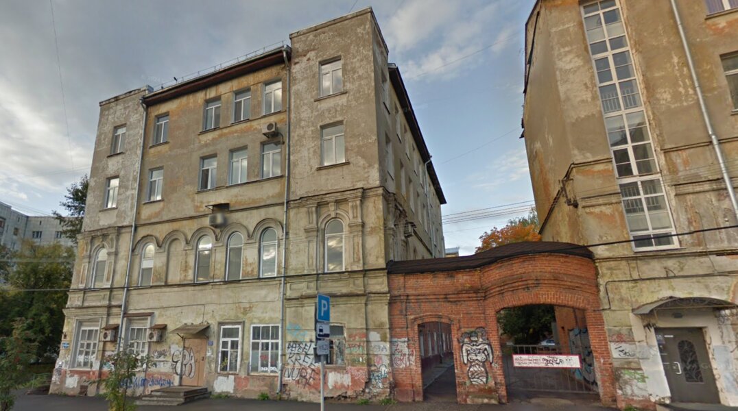 Власти Перми готовятся к реконструкции трех подъездов исторического дома на улице Куйбышева