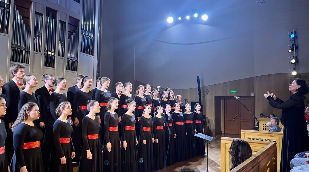 Хор «Kama Cantabile» Пермского музыкального колледжа впервые выступил на сцене с Therr Maitz и лабораторией музыки Антона Беляева