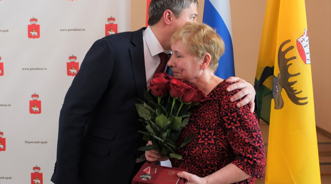 Губернатор Пермского края вручил ордена Мужества семьям погибших на СВО героев