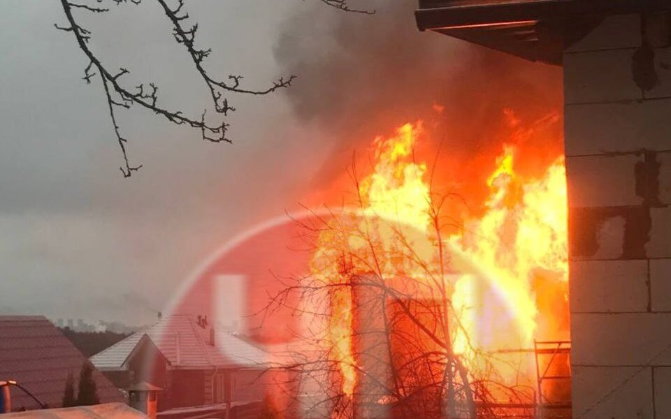 В двух районах Перми пятого декабря почти одновременно произошли пожары