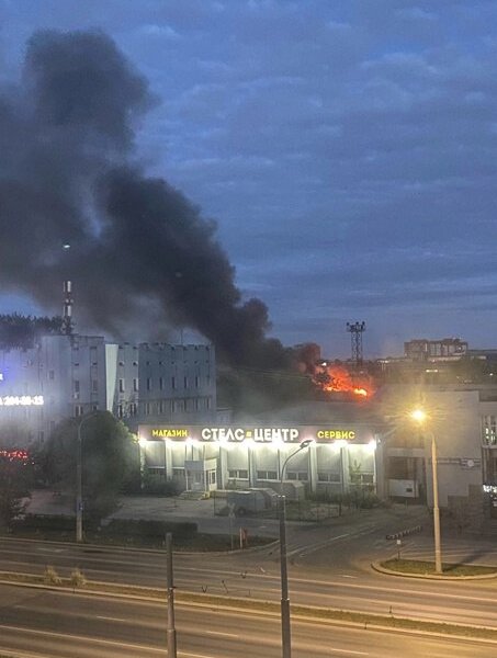 В Перми на Героев Хасана загорелись склады