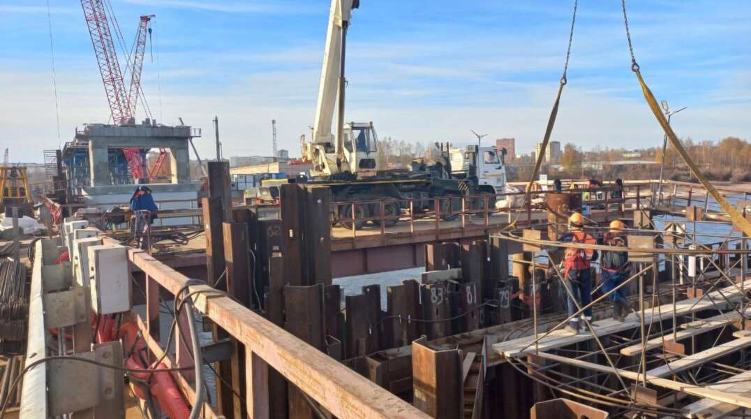 Пермякам показали, как идет строительство нового ж/д моста через Каму. Фото, видео
