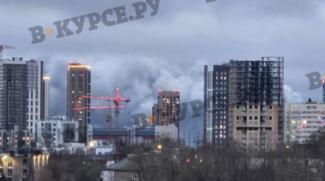 В Перми вечером 22 апреля сгорели два ангара на Шоссе Космонавтов